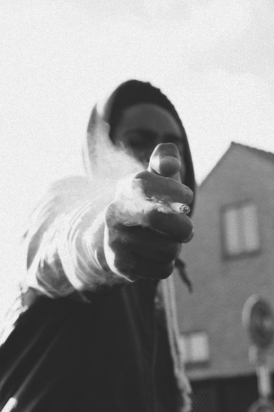 Doigt pointé noir et blanc